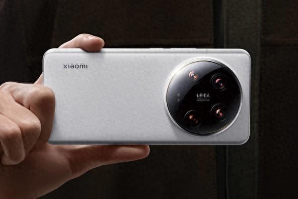 小米15 Ultra影像参数曝光：三颗5000万像素＋两亿长焦-小米15.6参数