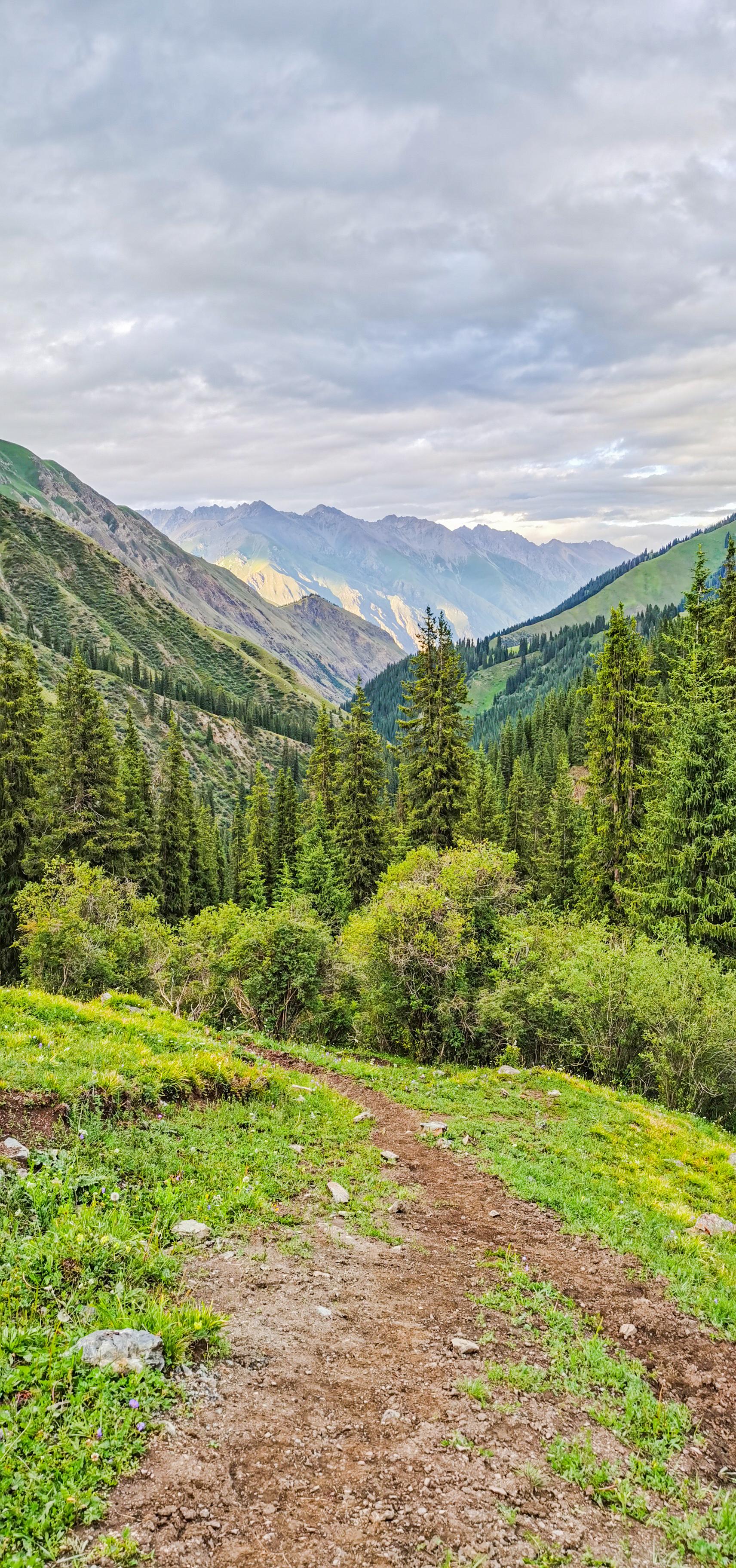 夏特大北线徒步日记--2024年7月15日-夏特峡谷简介