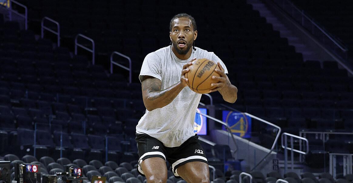 缺席快船生涯41%比赛，小卡被怒斥诈骗犯，幸亏哈登早就留了一手-小卡和快船签了几年