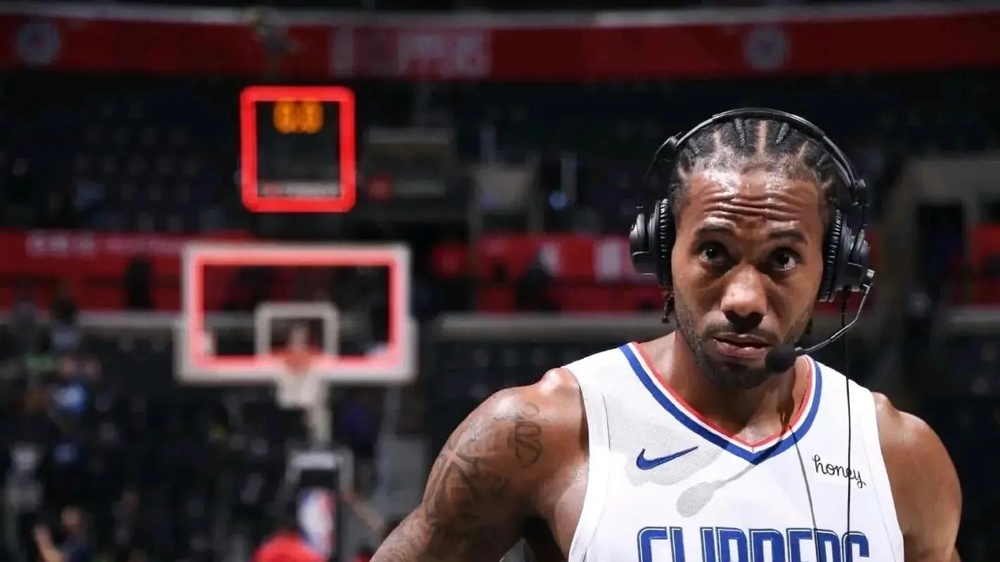 缺席快船生涯41%比赛，小卡被怒斥诈骗犯，幸亏哈登早就留了一手-小卡和快船签了几年