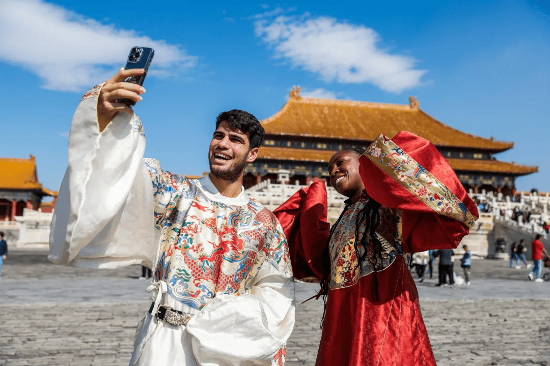 今晚，郑钦文本届中网首秀！-今晚郑钦文比赛直播哪里可以看