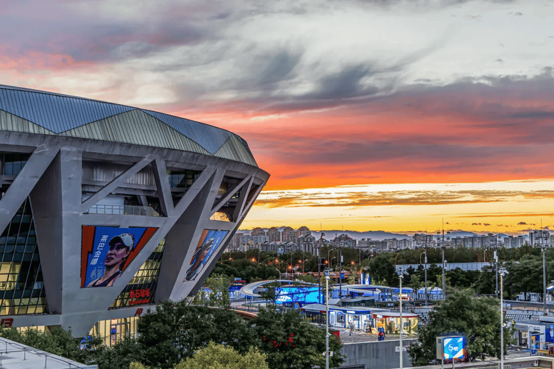 今晚，郑钦文本届中网首秀！-今晚郑钦文比赛直播哪里可以看