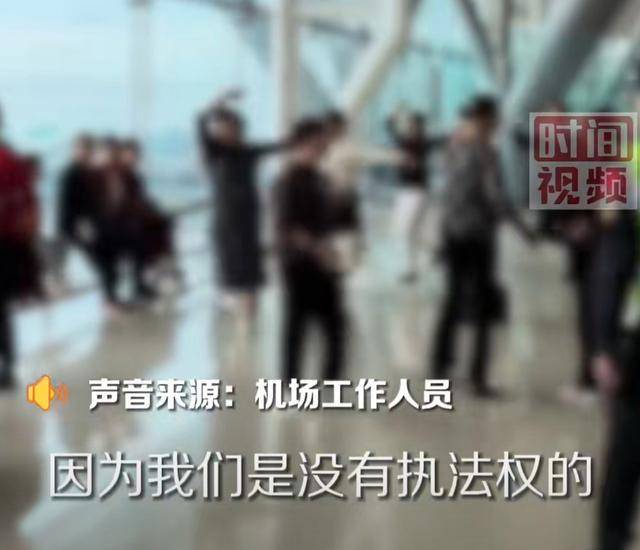 原创            多名大妈在机场休息厅开音响跳舞，尊重爱好应兼顾公共秩序-大妈机场插队被小伙拒绝 登机时说出一句话惹得众