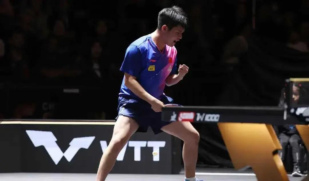 国乒最新战报！11-7，马龙决赛首胜，扳平比分，林诗栋连吃发球！-2021乒乓球比赛视频马龙