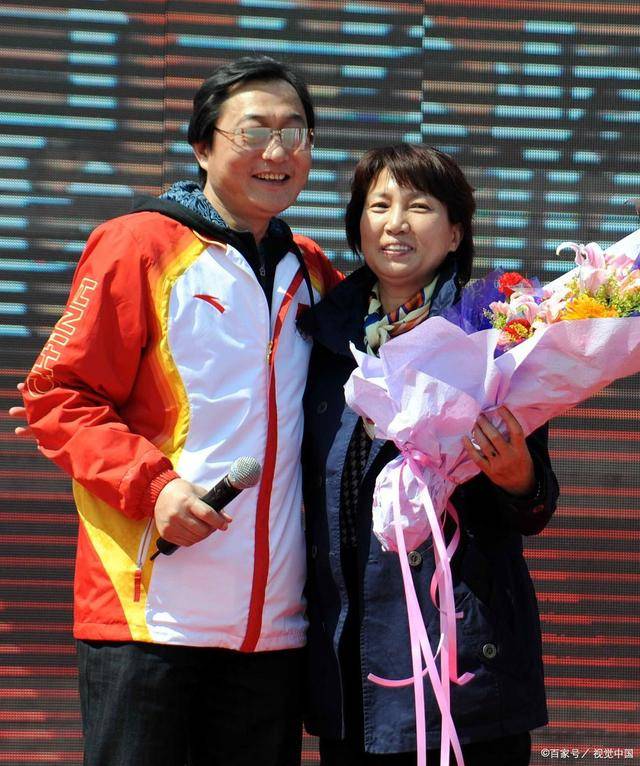 邓亚萍致敬马龙：竞技之巅，不败的是体育之魂-邓亚萍和马龙打过乒乓球吗