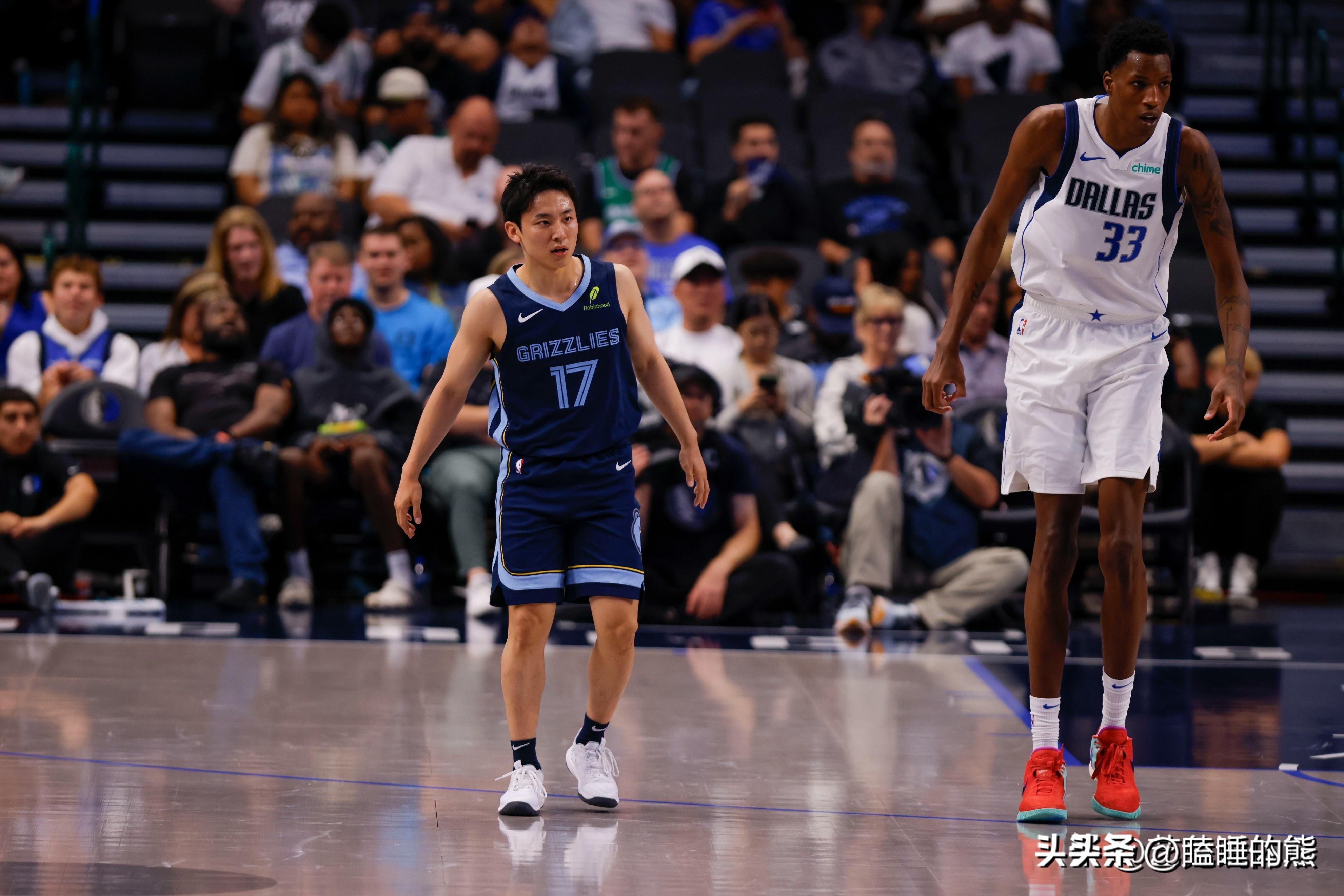 NBA现役最矮控卫河村勇辉，场上接连创造奇迹，场外也春风得意-nba最矮的控卫