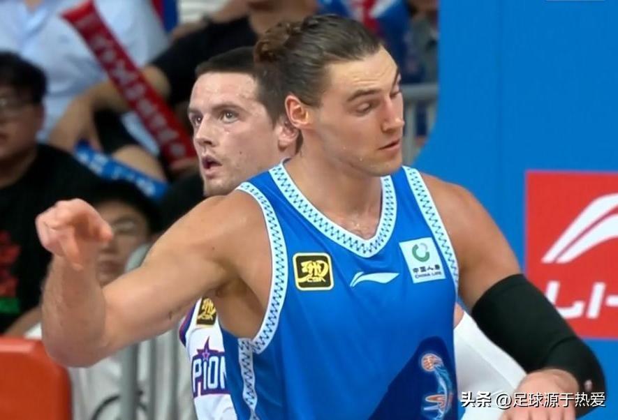 CBA积分榜：青岛大胜排第一，天津赢球排第八，广州惨败排第20！-cba的积分榜情况