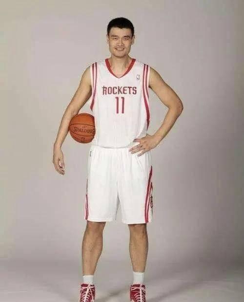 灰熊客场险胜步行者，年轻球员闪耀季前赛场-灰熊队2021比赛