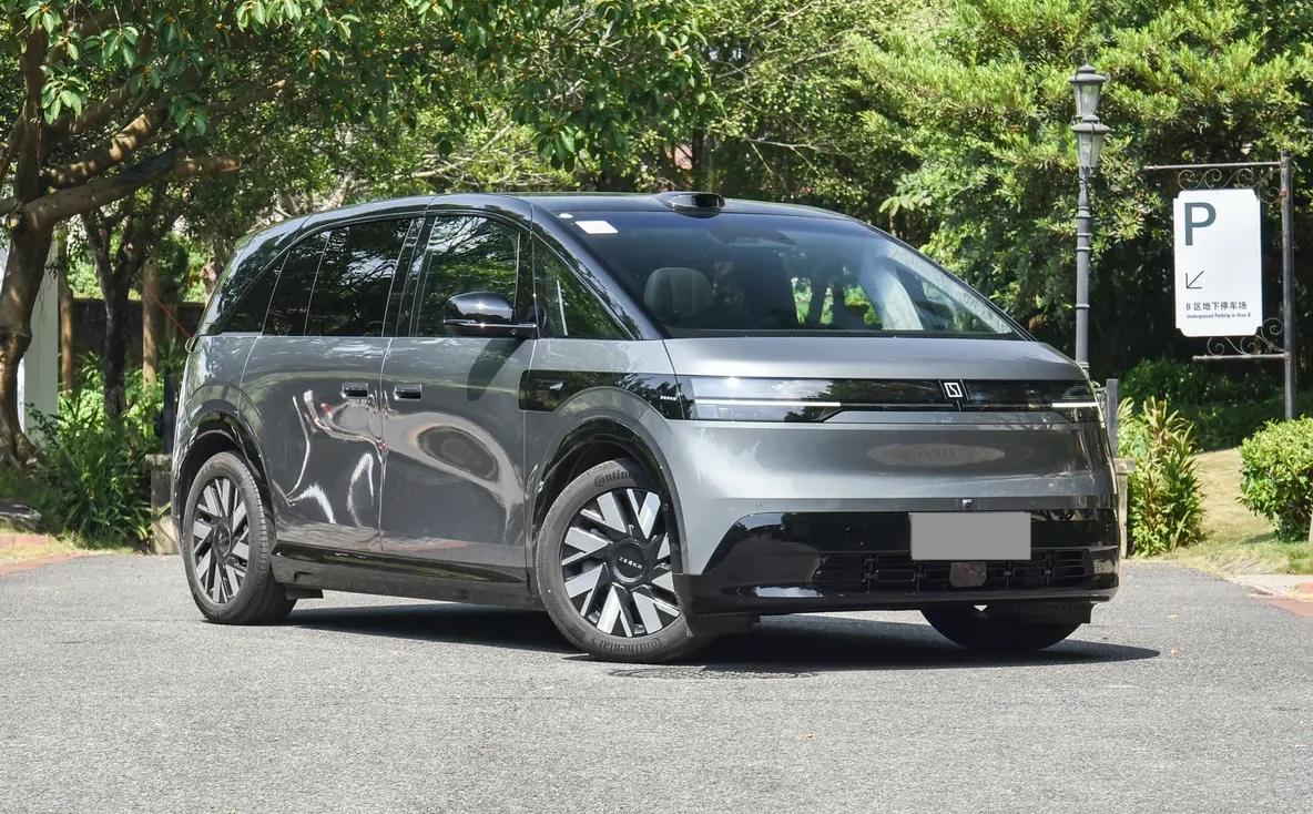 极氪MIX即将上市，定位5座中型MPV，会不会热卖？-极氪001汽车试驾