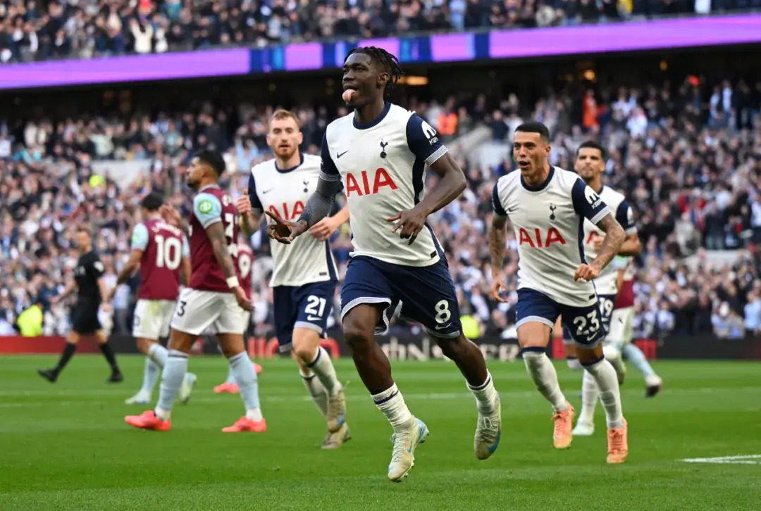 热刺曼联均逆转取胜，阿森纳遭赛季首败丨第8轮-热刺阿森纳比赛