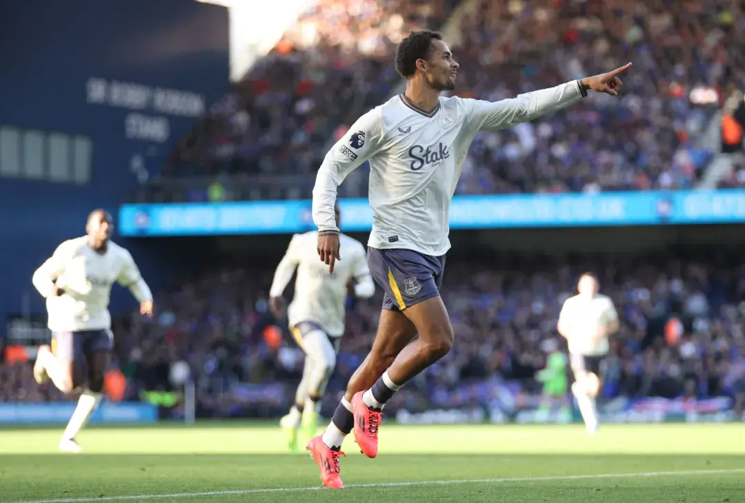 热刺曼联均逆转取胜，阿森纳遭赛季首败丨第8轮-热刺阿森纳比赛