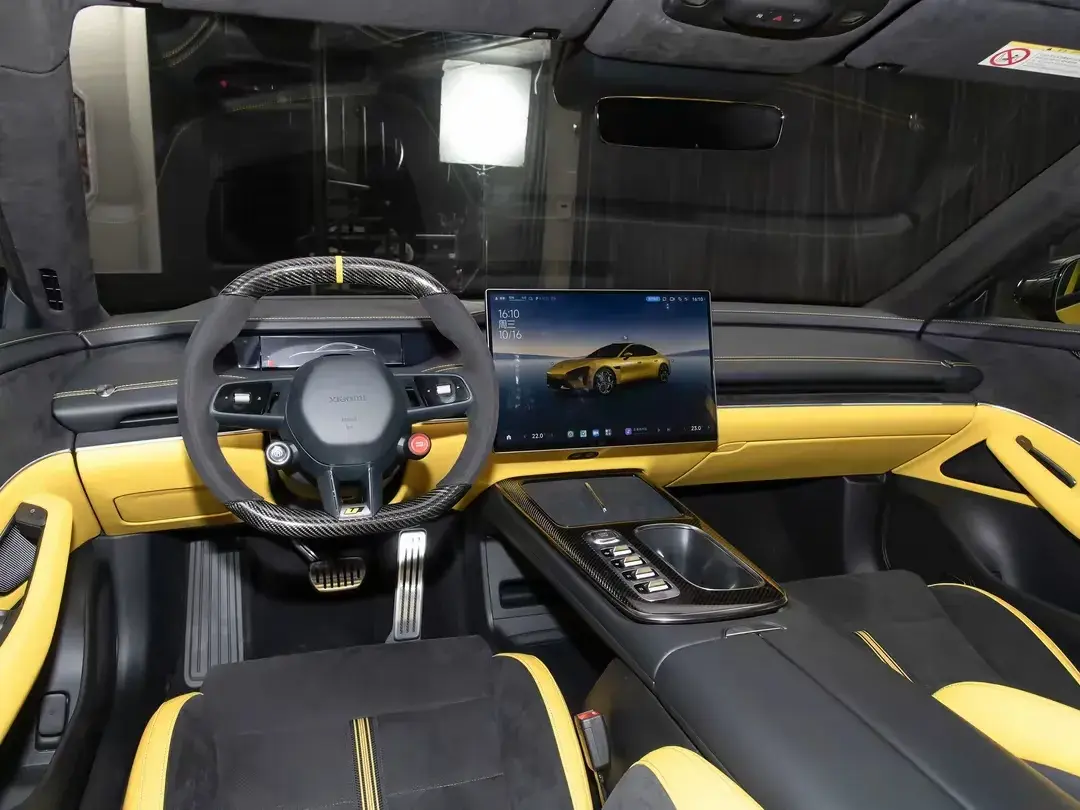 小米进军超跑市场！SU7 Ultra震撼登场，性能碾压特斯拉和保时捷-小米的跑车