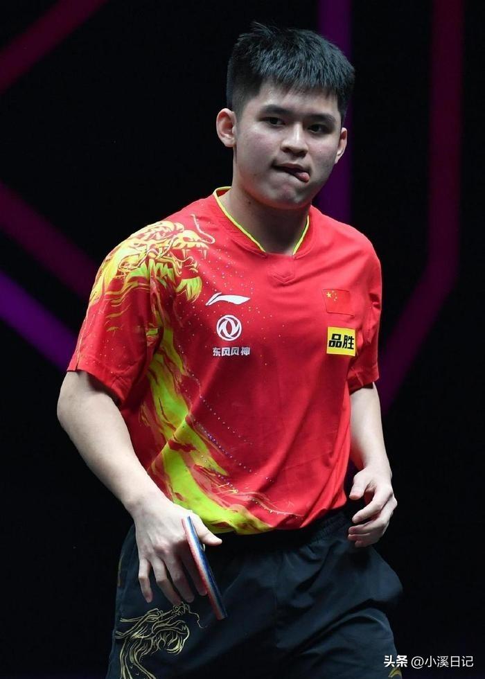 乒乓冠军赛：林诗栋顶住压力！3-1淘汰松岛辉空，日本男单被团灭-林诗栋乒乓小将