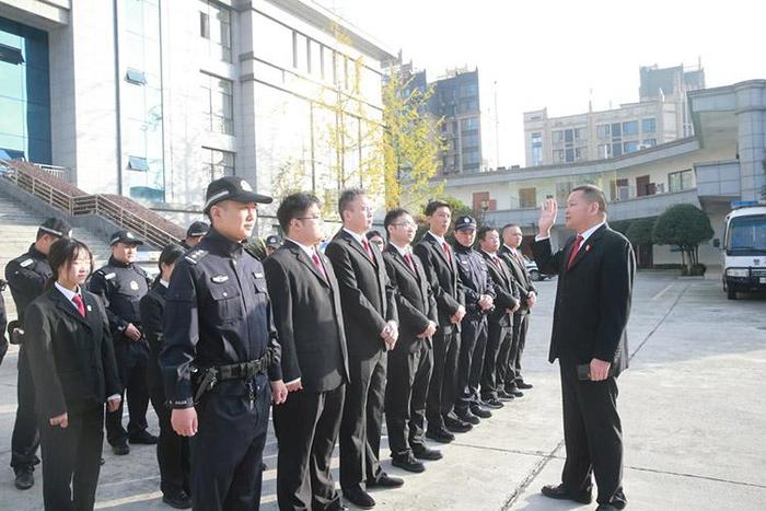 彭州法院开展“彭执利剑 冬季风暴”专项执行行动-彭州法院副院长