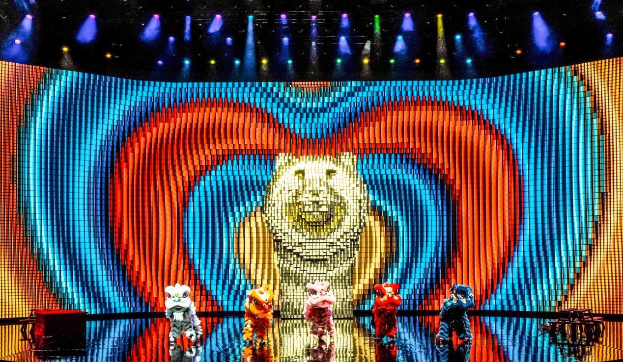 澳门回归祖国25周年丨非遗文化“混搭”现代科技 张艺谋执导《澳门2049》震撼首演-澳门回归祖国20年视频