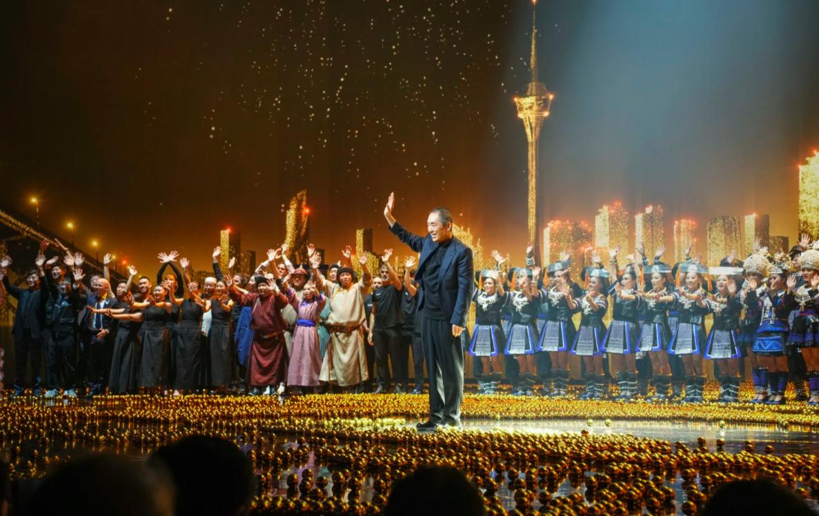 张艺谋《澳门2049》首映：霍震霆不等郭晶晶，董明珠穿红衣好喜庆-张艺谋《澳门2049》首演时间是多少