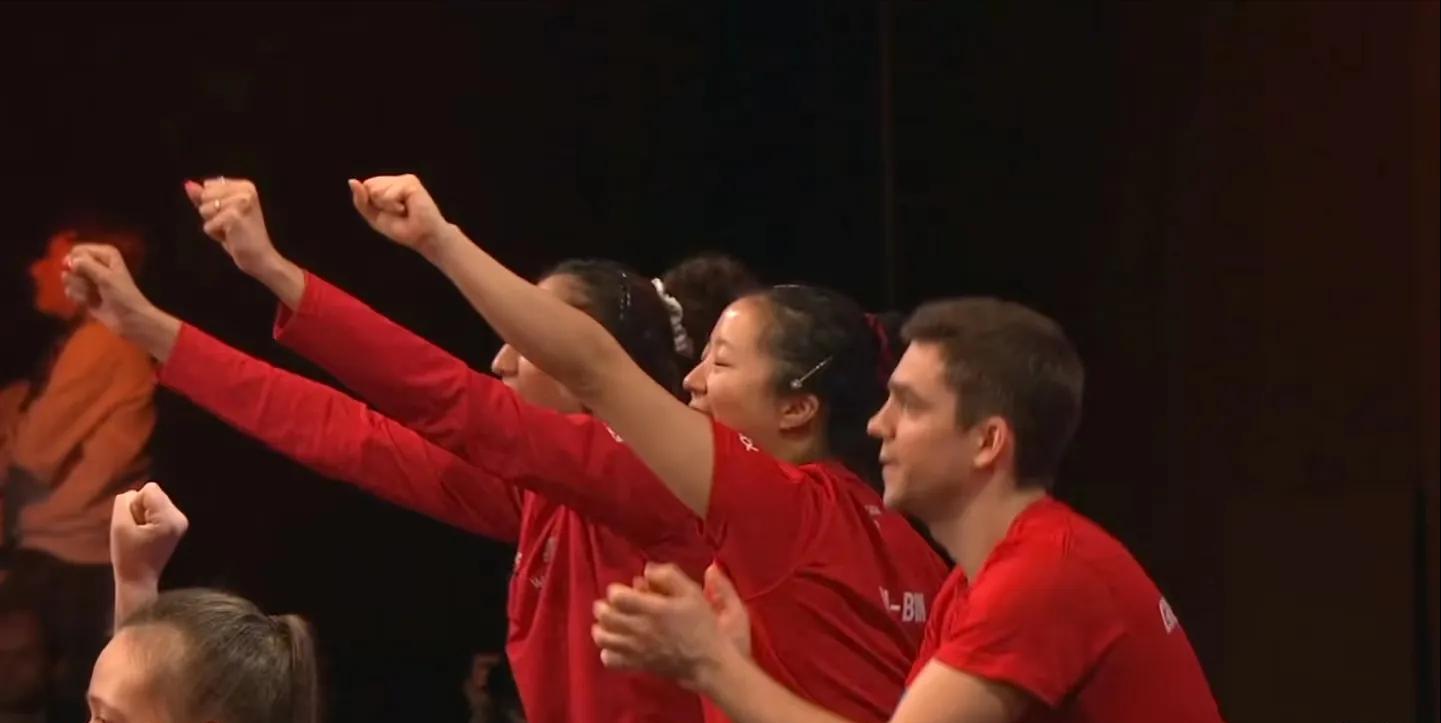 马龙：泪目！36岁的他依旧是莫雷加德和奥恰翻不过去的高山-马龙和德国雷诺啥的那个打乒乓球那个视频给我搜一下