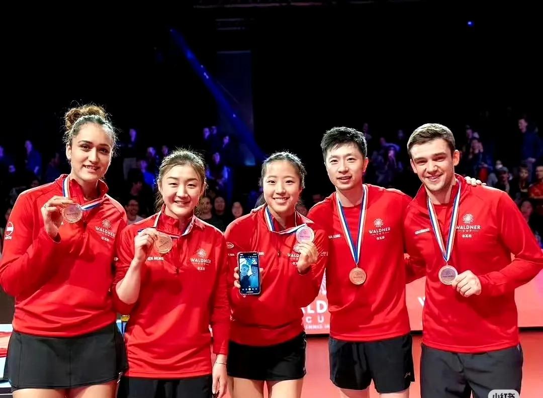 马龙：泪目！36岁的他依旧是莫雷加德和奥恰翻不过去的高山-马龙和德国雷诺啥的那个打乒乓球那个视频给我搜一下