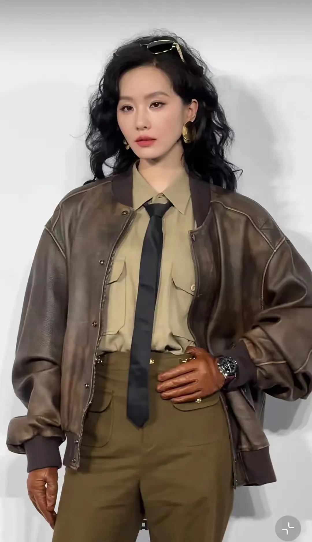 嘉人盛典，出场顺序暴露江湖地位，杨幂诗诗争咖位，压轴雷打不动-嘉人盛典为什么没有赵丽颖