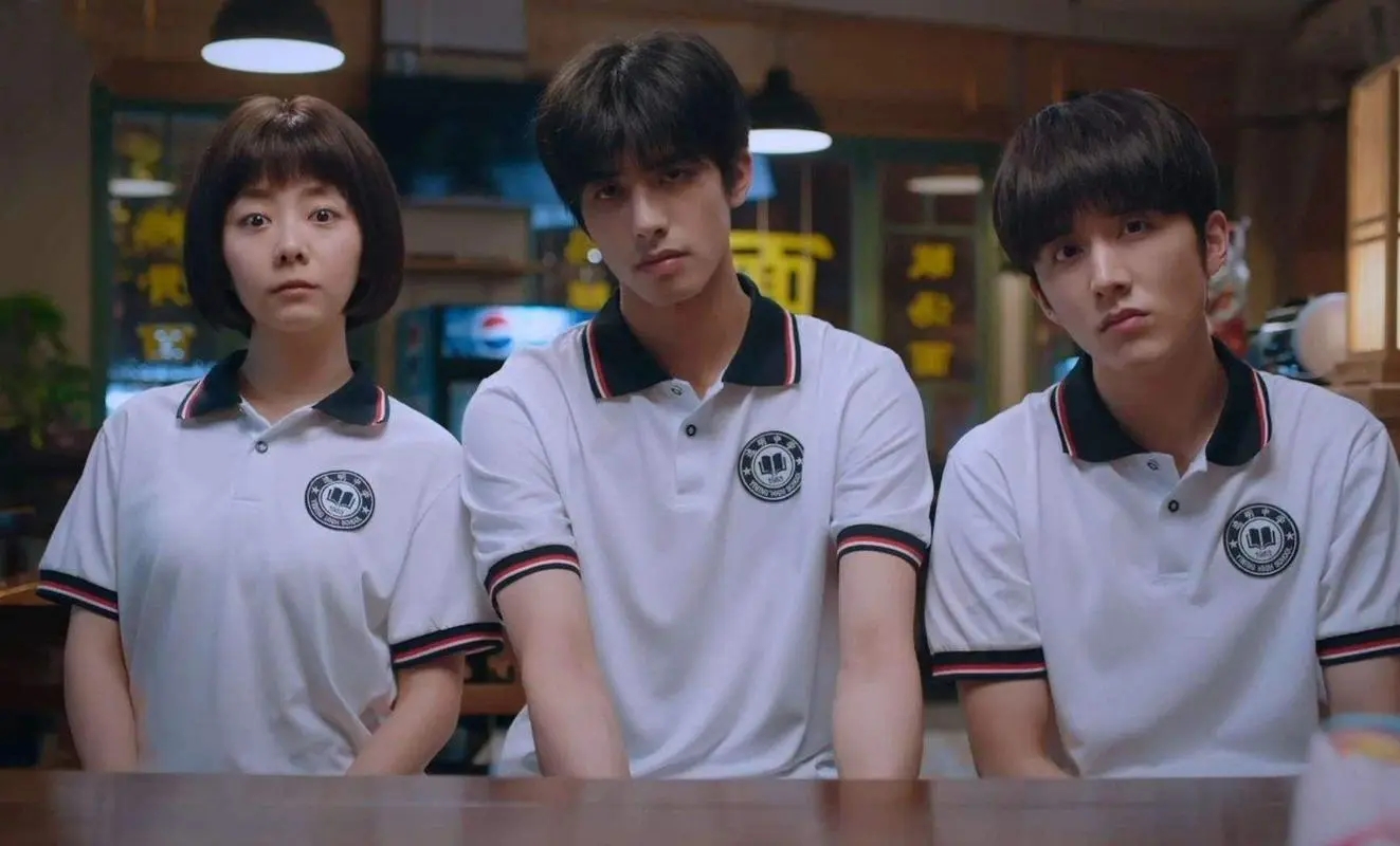 烂！男女单独配对，刚见面就亲嘴，演技类综艺的脸都被丢尽了-男女之间见面