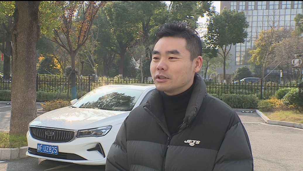 你的样子｜120急救车遇交通拥堵，三辆私家车用10秒让出“生命通道”-120车急救视频