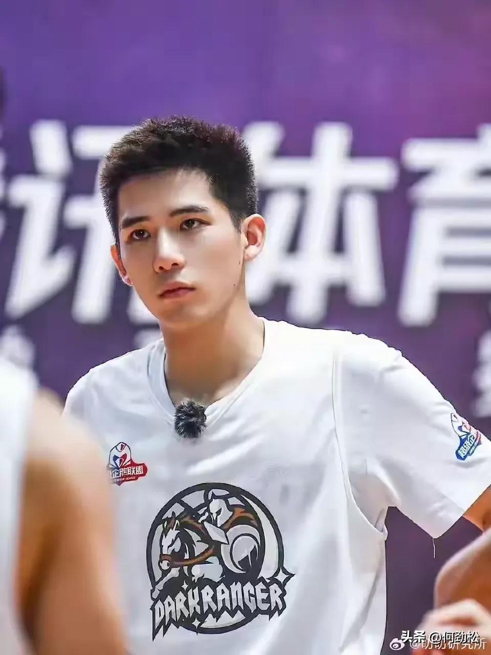 最帅男艺人再次洗牌，肖战李现登顶，杨洋第9于适4成毅3王一博第2-最帅的男明星 排名