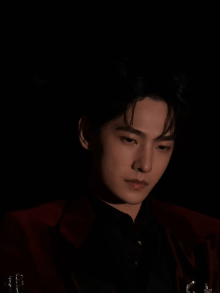 最帅男艺人再次洗牌，肖战李现登顶，杨洋第9于适4成毅3王一博第2-最帅的男明星 排名