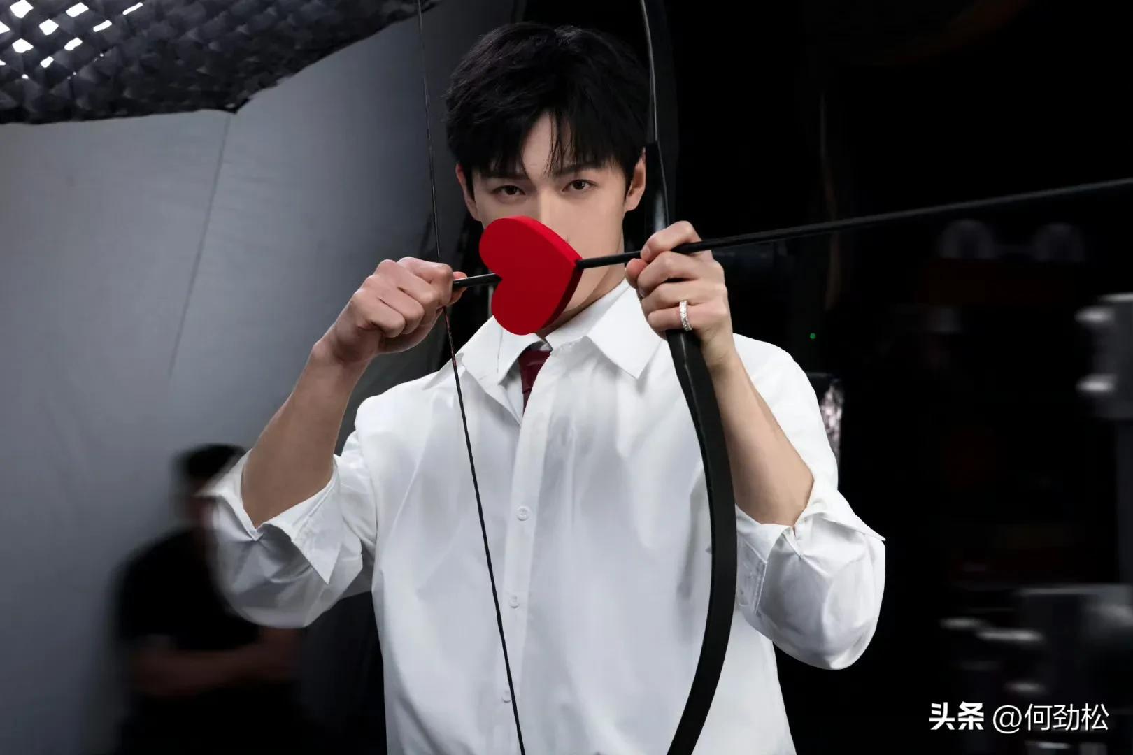 最帅男艺人再次洗牌，肖战李现登顶，杨洋第9于适4成毅3王一博第2-最帅的男明星 排名