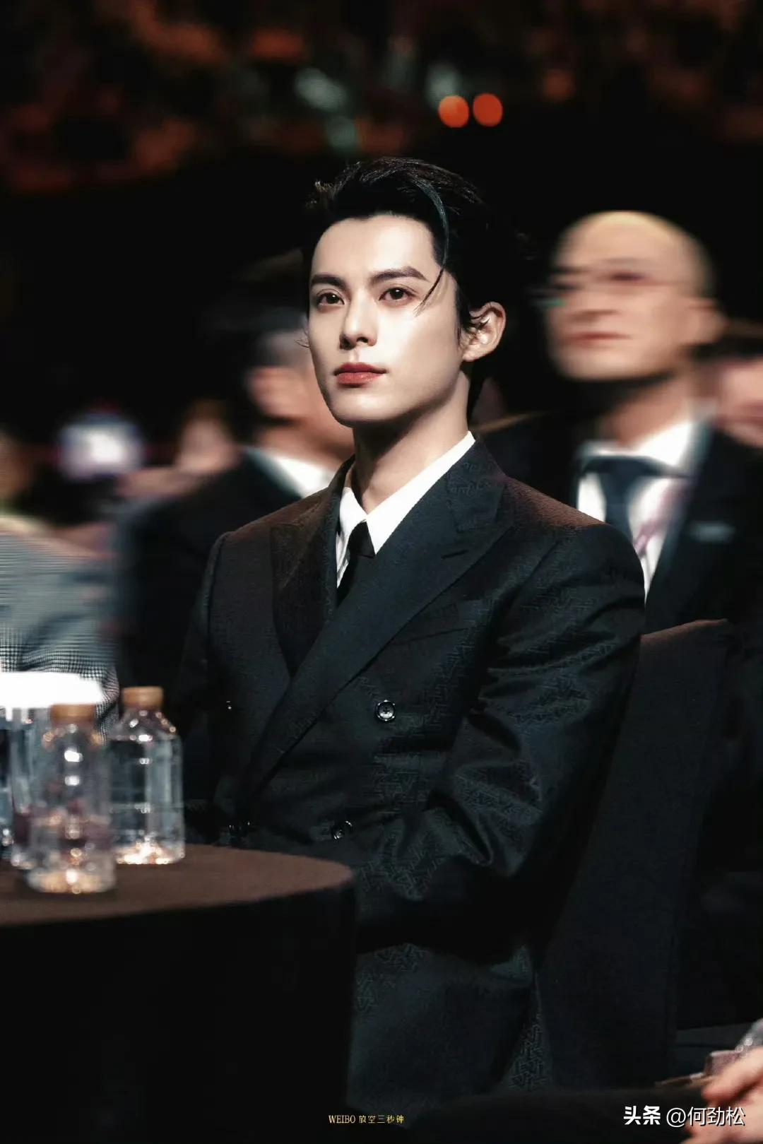 最帅男艺人再次洗牌，肖战李现登顶，杨洋第9于适4成毅3王一博第2-最帅的男明星 排名