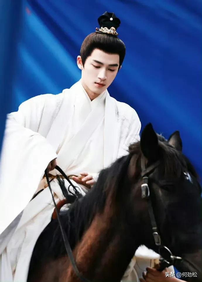 最帅男艺人再次洗牌，肖战李现登顶，杨洋第9于适4成毅3王一博第2-最帅的男明星 排名