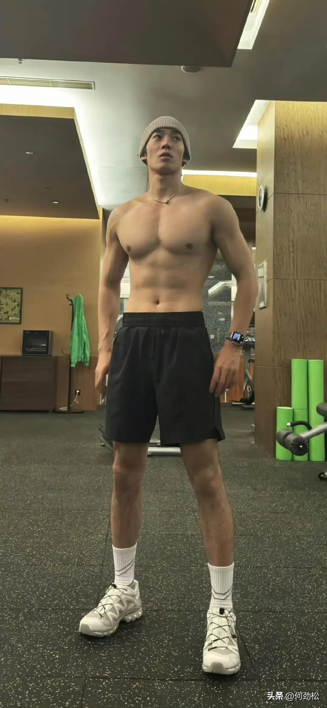 最帅男艺人再次洗牌，肖战李现登顶，杨洋第9于适4成毅3王一博第2-最帅的男明星 排名