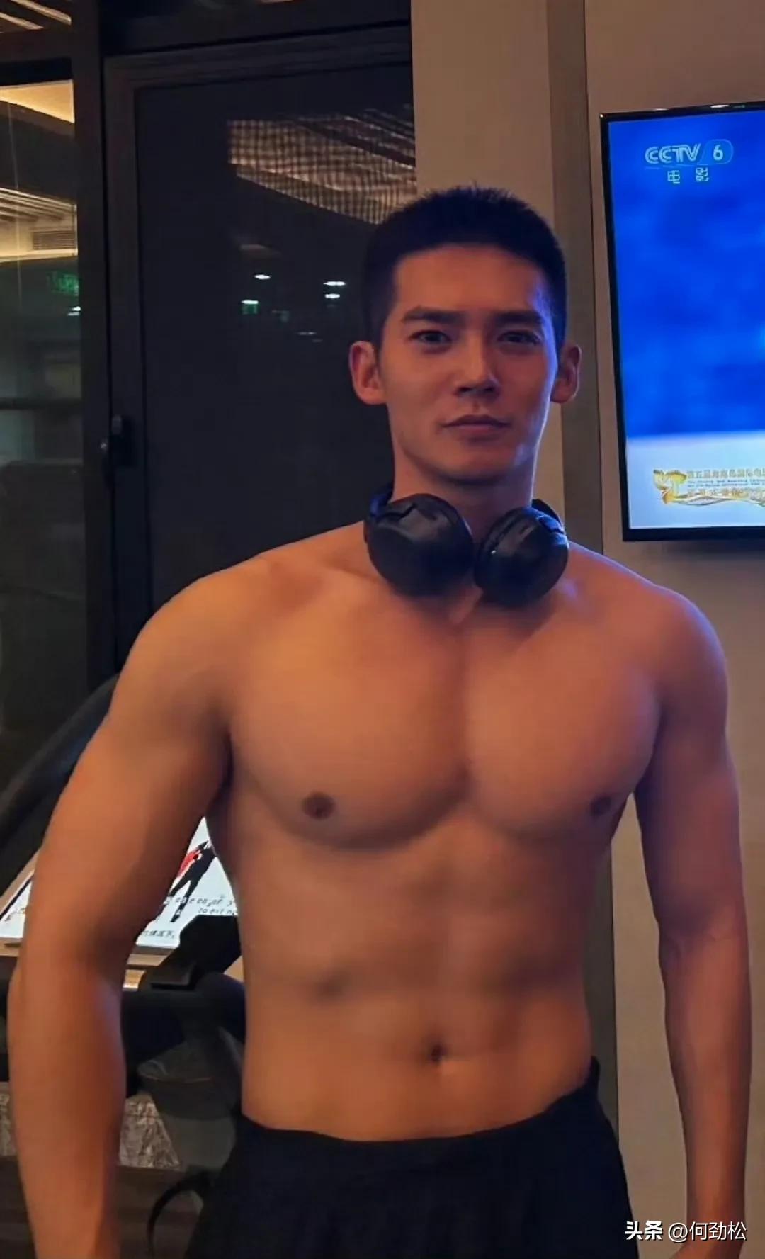 最帅男艺人再次洗牌，肖战李现登顶，杨洋第9于适4成毅3王一博第2-最帅的男明星 排名