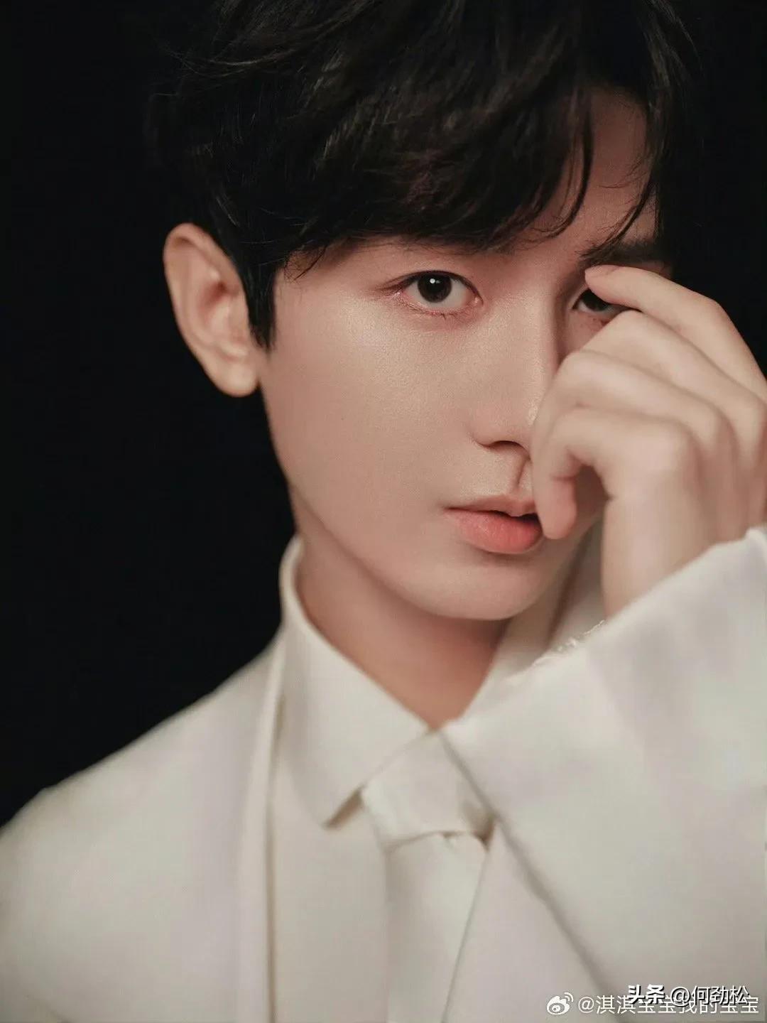 最帅男艺人再次洗牌，肖战李现登顶，杨洋第9于适4成毅3王一博第2-最帅的男明星 排名